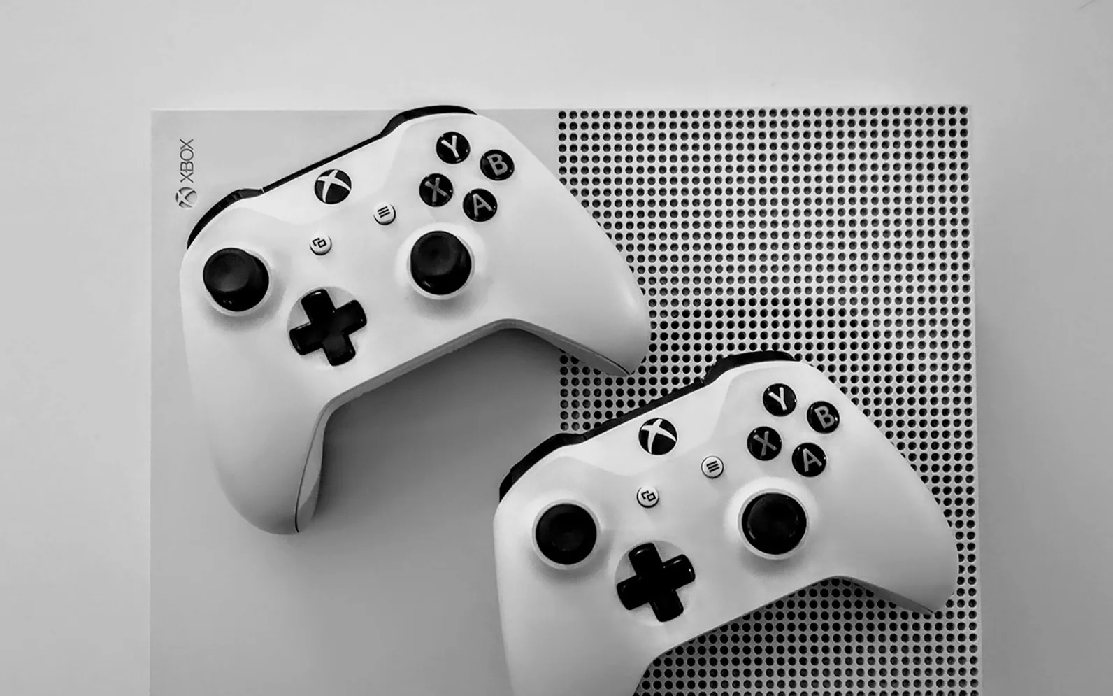 Xbox, game console and games